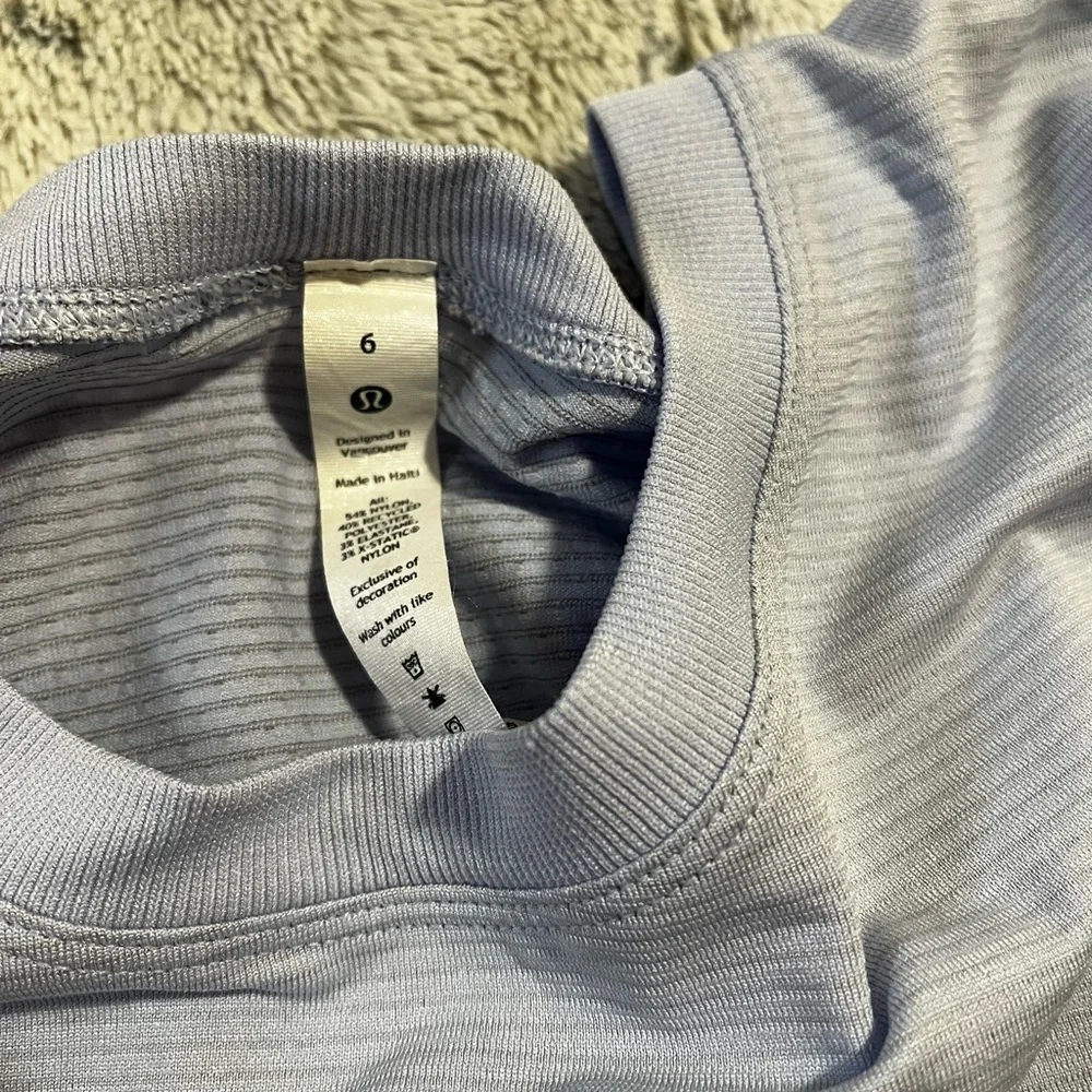 Lululemon Swiftly Tech Relaxed Light Blue Long Sleeve Top Women’s Size 6
